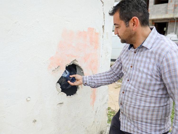 Ev sahibi kazma - k�rekle geldi! 2 bin TL i�in yapt�klar� �oke etti