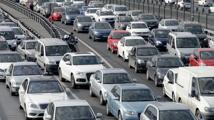 AYM’nin trafik sigortası iptal kararı kimi, nasıl etkileyecek Araba almak isteyen ve satmak isteyen herkesi ilgilendiriyor