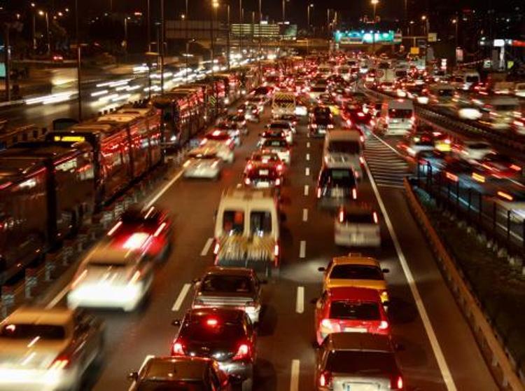 AYM’nin trafik sigortası iptal kararı kimi, nasıl etkileyecek Araba almak isteyen ve satmak isteyen herkesi ilgilendiriyor