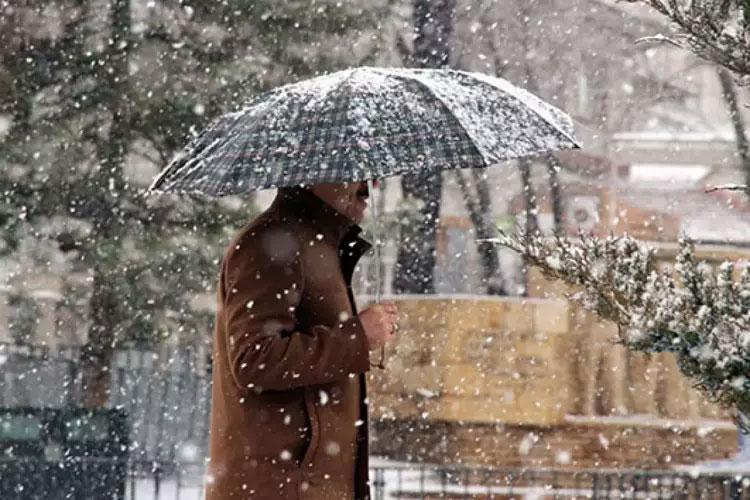 Sıcak hava gidiyor kar yağışları geliyor Meteorolojiden çığ ve toz aşımı uyarısı