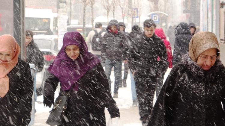 Martta kara kış Kar lapa lapa yağacak