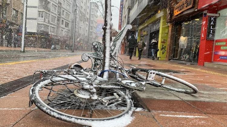 Martta kara kış Kar lapa lapa yağacak