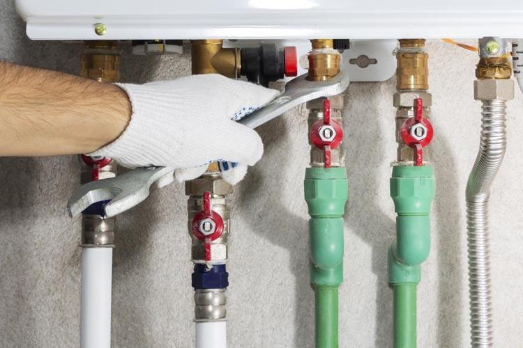 Doğalgaz tesisatçısı