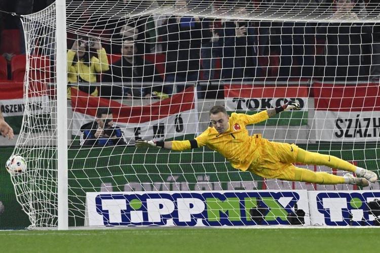 Millilerden Montella ile ilk mağlubiyet: Macaristan - Türkiye: 1-0