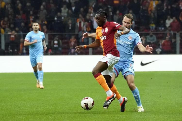 BİTİGEN: PENALTI OLDUĞUNU DÜŞÜNMÜYORUM