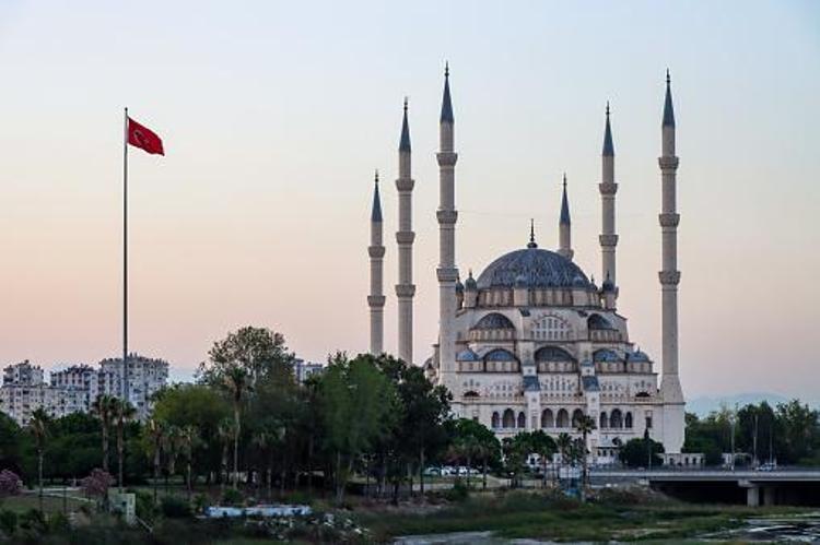 CEMİLE, ORHAN KEMAL