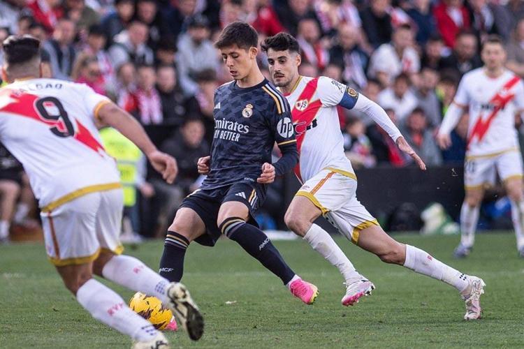 ANCELOTTI, ARDA İLE TEMASA GEÇMİŞ