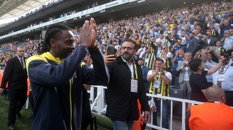 Fenerbahçe genel kurulunda Sadettin Saran bombası Ali Koçun yanından ayrılmadı, İsmail Kartaldan yeni imaj
