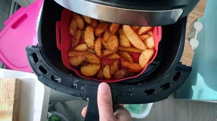 Airfryerda çıtır çıtır patates kızartması tüyosu - Bir tutam atınca fast food gibi oluyor