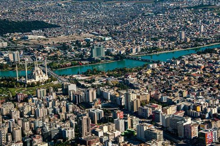 Bir Adanalılar bir de Fransızlar anlıyor İşte anarya, cardın ve diğerleri...