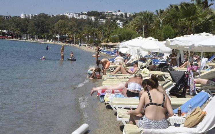 Sıcaklara aldanmayın bahar yüzünü geç gösterecek Meteorolojiden yeni uyarı: Sağanak yağış, çığ ve kar erimesine dikkat