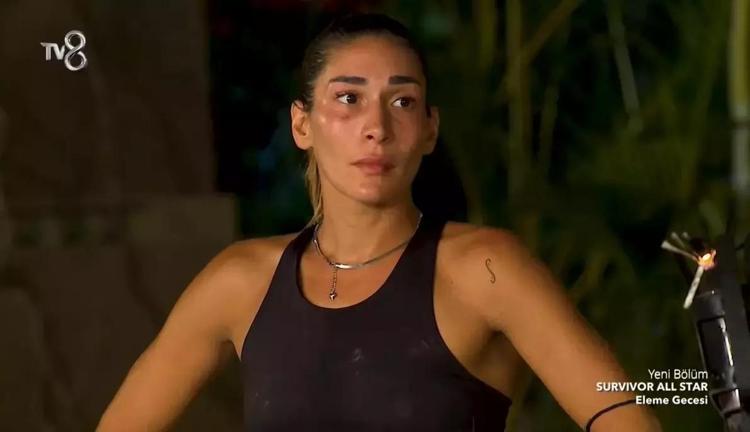 Survivora kavgayla veda etti: Eleme sonrası acil durum konseyi toplanıyor