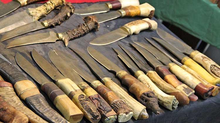 Adananın Tapan bıçakları turistlerin ilgisini çekiyor