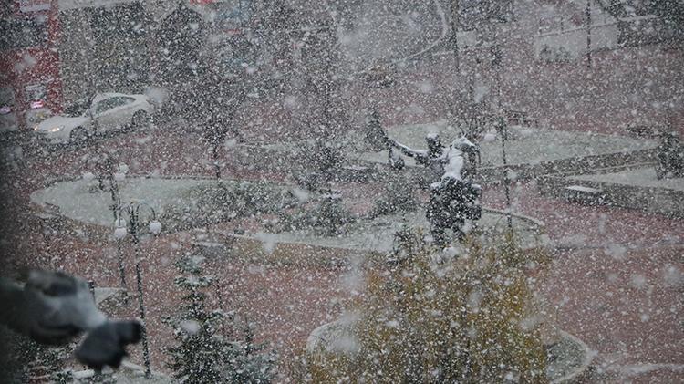 Meteoroloji son dakika duyurdu AKOM devreye girdi, İstanbul dahil onlarca kentte alarm verildi, hazır olun bu kez fena vuracak