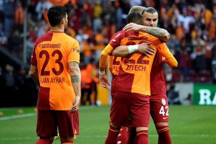 Şampiyon olacak takımı açıkladı Ersun Yanaldan Fenerbahçeye gönderme, artık bitti