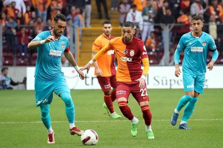 Şampiyon olacak takımı açıkladı Ersun Yanaldan Fenerbahçeye gönderme, artık bitti