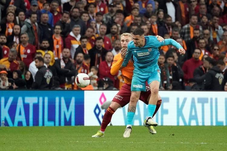 GALATASARAYDA DEVAM ETSİN