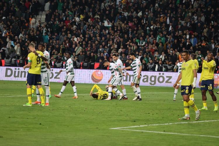 Fenerbahçe, şampiyonluk yarışında ağır yara aldı