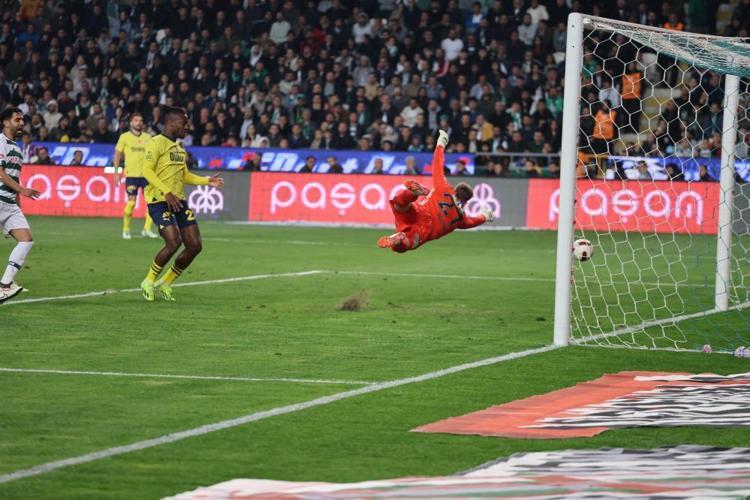 Fenerbahçe, şampiyonluk yarışında ağır yara aldı