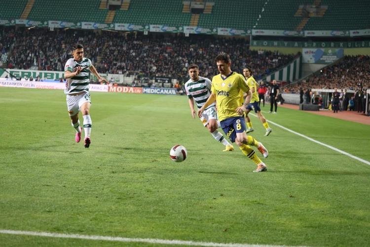 Mesut Özilden daha kötü Bıyığıyla tarz oldu, korner bile kullanamadı, 15 milyon euroluk fiyasko