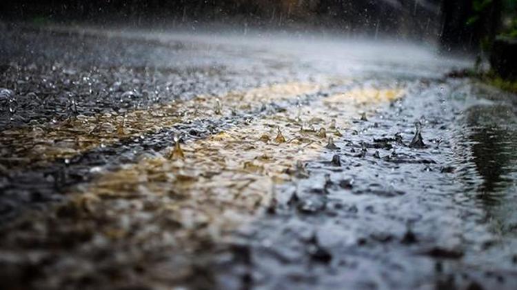 Havalar ısındı derken kış geri geliyor Meteoroloji İstanbul için alarm verdi, yağmur ve dolu fena vuracak