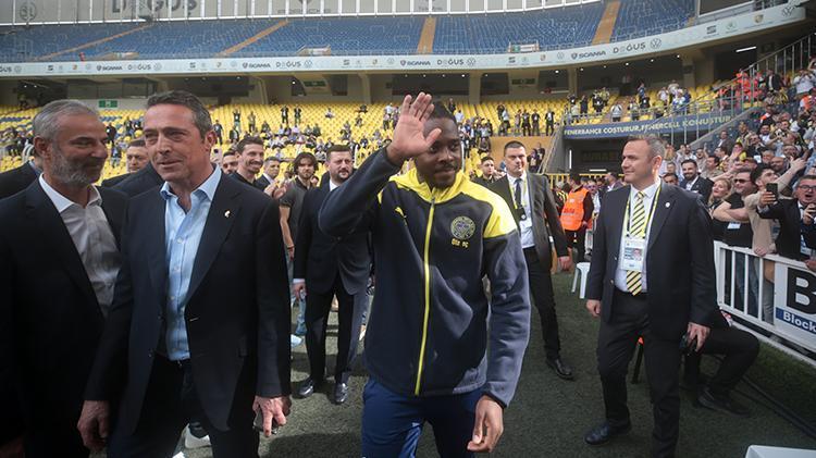 Ali Koç aday olmazsa yer yerinden oynayacak Fenerbahçeden içeri giremez, Aziz Yıldırım kupa canavarı hocayla geliyor