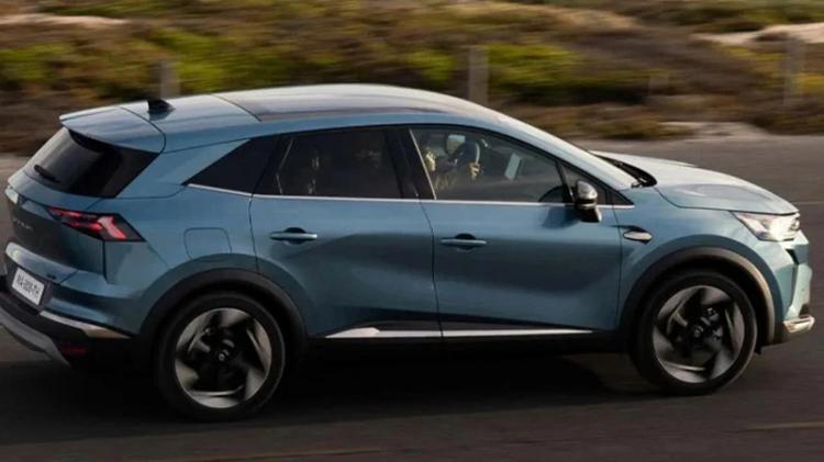 Renault SUV dünyasında Symbioz ile atak yaptı; Fiyatını gören SUV model demez