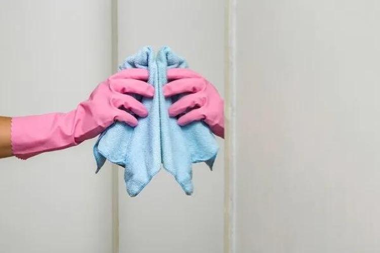 Muslukta su lekesi bırakmayın tek kullanımlık tüyo; Ev kadınlarına rahatlık sağlıyor