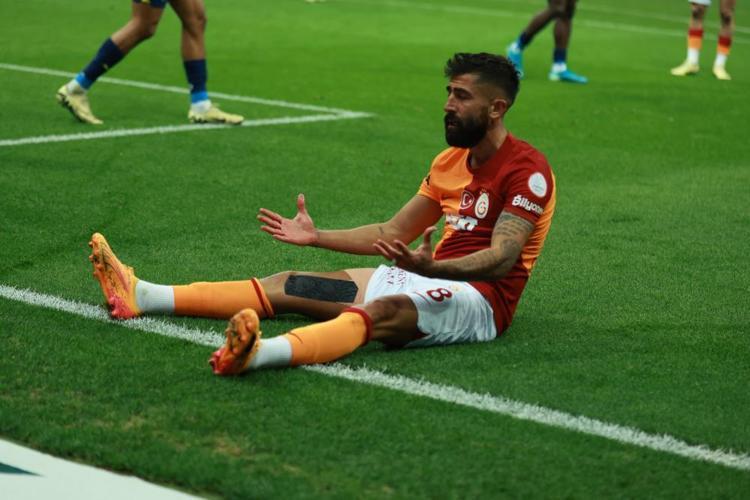 Konyaspor maçı öncesi Galatasarayda kriz Köhn, Kerem Demirbay pişman etti, şampiyonluk gidebilir