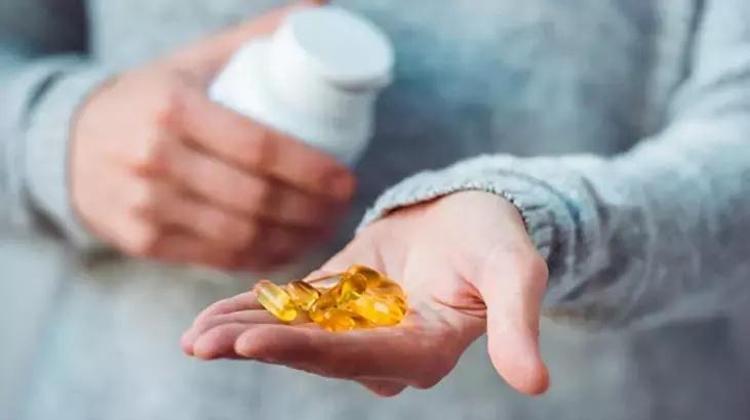Balık yağının bu riski var: Omega-3 nasıl kullanılmalı 40-69 yaş arasında kriz yaratıyor