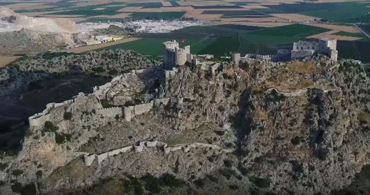 Adanada Şahmeranın evi olarak biliniyor Seyahatnamede adı geçiyor