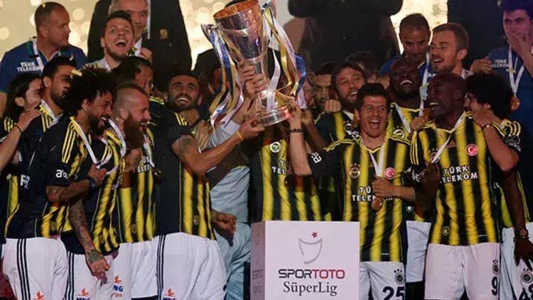 Fenerbahçe en son ne zaman şampiyon oldu Sarı lacivertliler kaç senedir şampiyon olamıyor Fenerbahçenin son şampiyonluğu hangi yıl