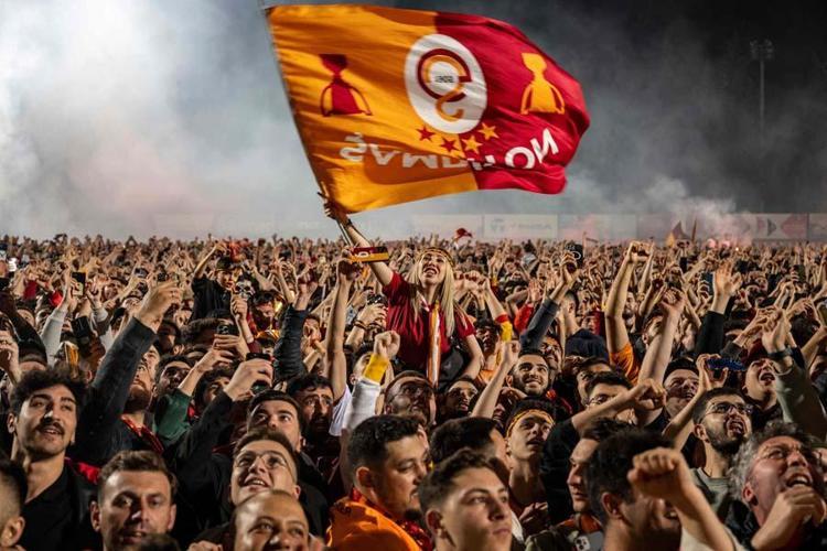 HAVALİMANINDAN FLORYAYA
