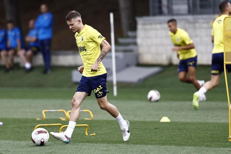 Fenerbahçeden yılın transfer bombası Dzeko, Batshuayi yerine Benzema geliyor
