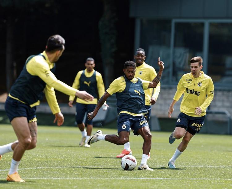 Fenerbahçeyi şampiyon yapacak transfer Dybala sonrası Lukaku ve Talisca bombası patladı