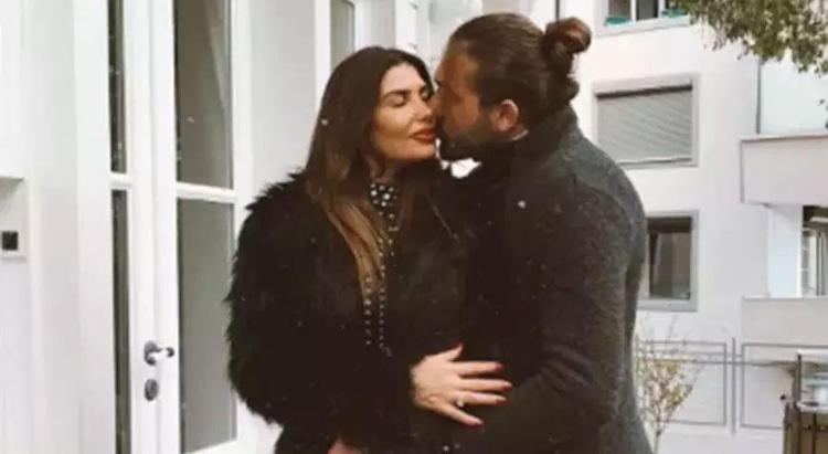 Şarkıcı Hatice tüp bebek açıklamasıyla şaşırttı: Dalından yemek varken neden manavdan alayım