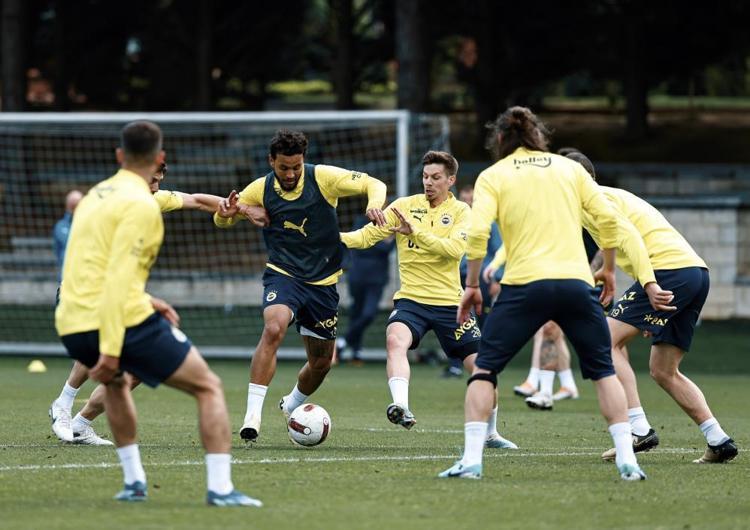 Benzema, Lukaku, Dybala derken Barcelonanın golcüsü geliyor Ali Koç vitesi artırdı