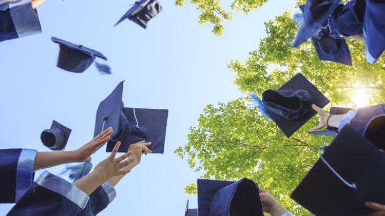 Mezun öğrenciler için karne görüşü ve mezuniyet sözleri | İlkokul, ortaokul, liseden mezun olan arkadaşa, kardeşe, sevgiliye sözler ve mezun olacak öğrenciler için karne görüşü