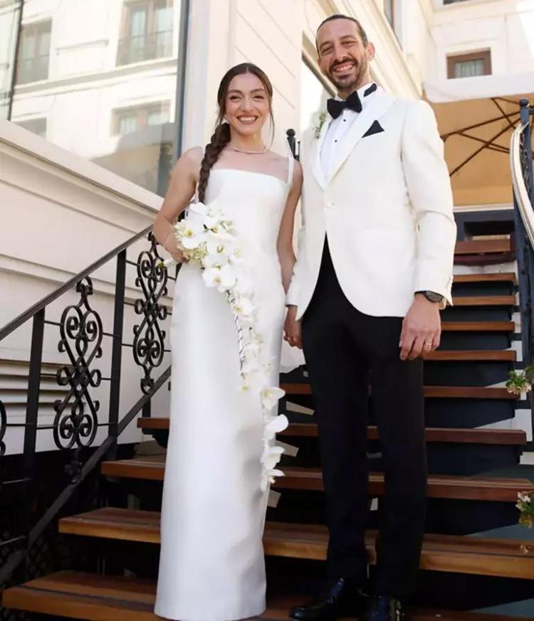 Merve Dizdar - Cihan Ayger çifti nikah masasına oturdu