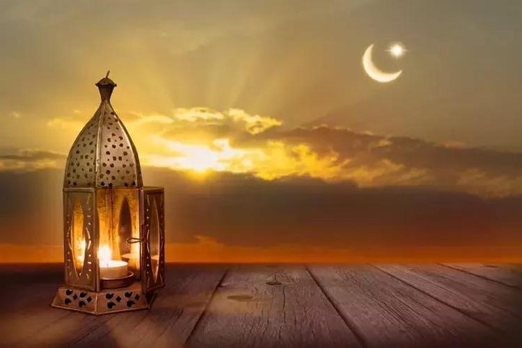 Eid mubarak ne demek, ne anlama geliyor Eid mubarak 2021 kutlama mesajları