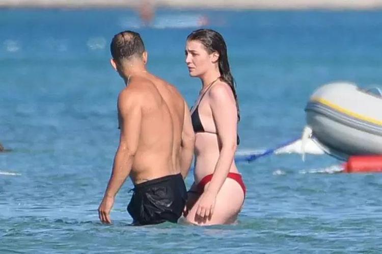 Birlikte tatile çıktılar Rıza Kocaoğlu ve Deniz Işın aşk mı yaşıyor
