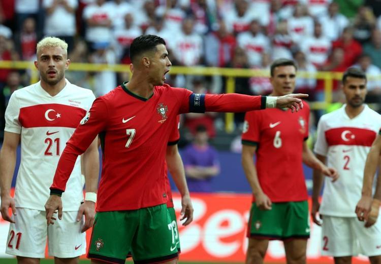Montella kararını veremedi Altay Bayındırin işi zor, İrfan Can Kahveci sahaya çıkıyor