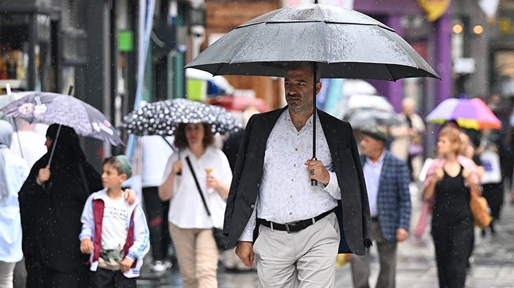Meteoroloji son dakika duyurdu İstanbul dahil çok sayıda il için saat verildi, radarda görüldü