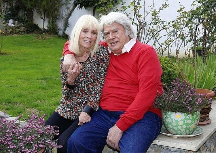Cüneyt Arkının eşi Betül Cüreklibatır, tanışma hikâyelerini anlattı: Neyiniz var sizin
