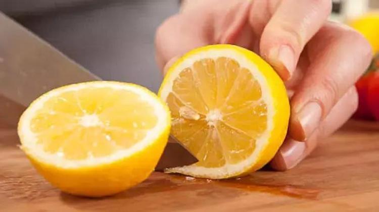 Türk kahvesinin içine limon damlatınca ne olur Bu kürü uygulayanın metabolizması uçuyor