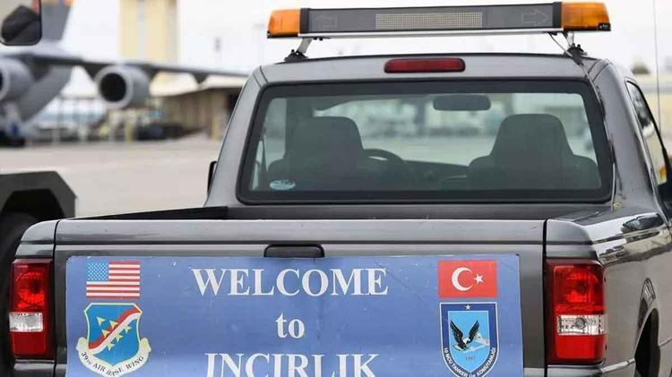 Adanadaki küçük Amerika Kendilerine ait okul, market hatta ibadethaneleri bile var