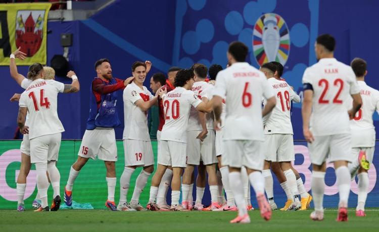 Merih Demiral, Mert Günok resmen çıldırttı Avrupalılar inanamadı: Türklerin rüya gecesi