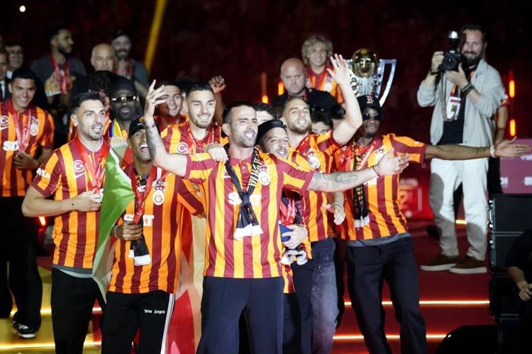 Galatasaray yeni Sacha Boeyini buldu Dursun Özbekten bomba etkisi yaratacak transfer