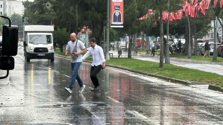 Meteorolojiden son dakika yağmur uyarısı Kavurucu sıcaklara kısa mola: İstanbul, Ankara, İzmir