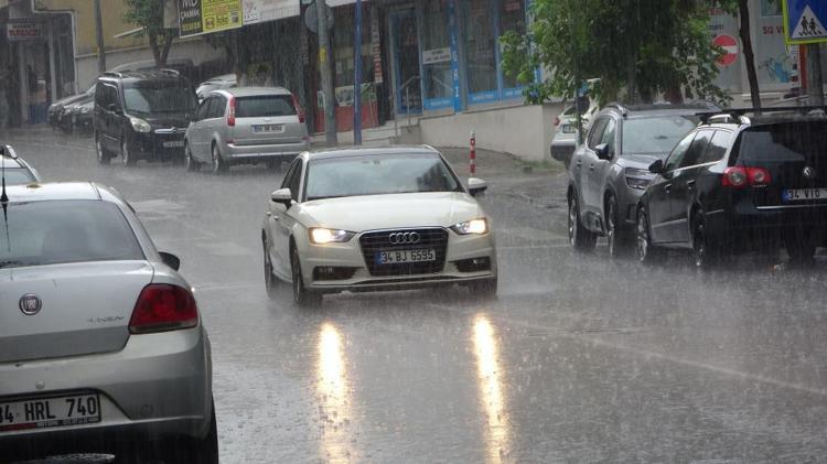 Meteorolojiden son dakika yağmur uyarısı Kavurucu sıcaklara kısa mola: İstanbul, Ankara, İzmir